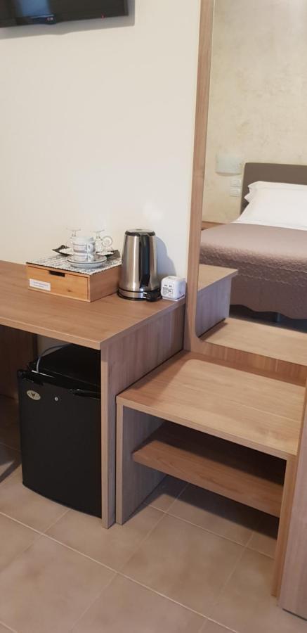 Hotel Margherita Meuble Sirmione Eksteriør bilde